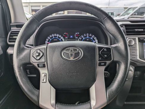 Used 2018 Toyota 4Runner SR5 Premium AWD/4WD image 28
