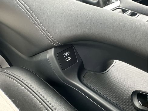 New 2026 Honda HR-V EX-L image 36