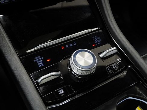 Certified 2023 Jeep Grand Cherokee Overland image 40