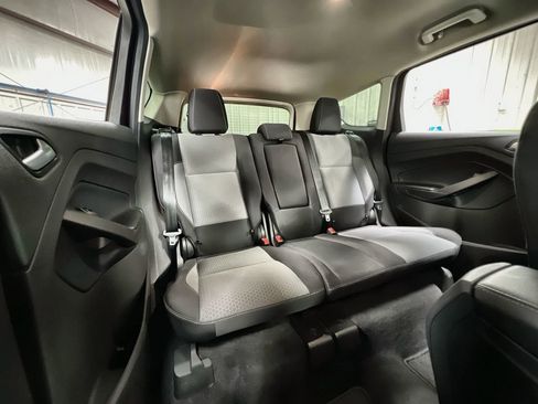 Used 2019 Ford Escape SE FWD image 22