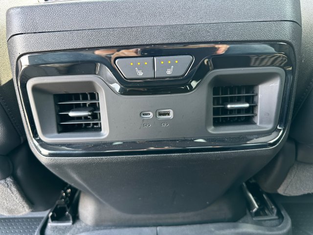 Used 2024 Chevrolet Silverado 2500 ZR2 w/ Technology Package AWD/4WD image 40