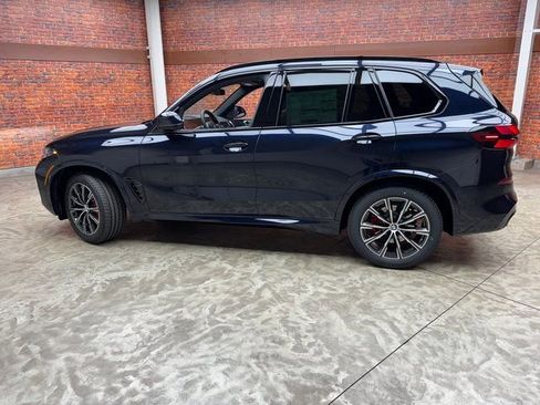 Used 2026 BMW X5 xDrive40i w/ M Sport Package AWD/4WD image 2