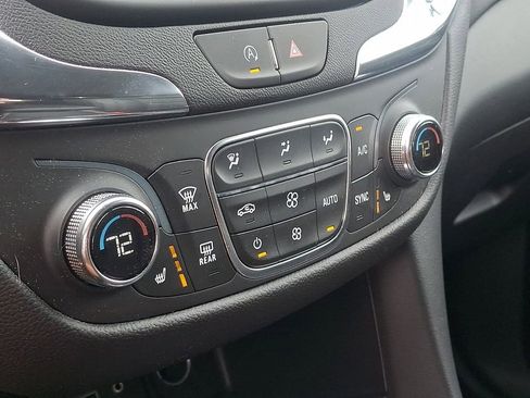 Used 2024 Chevrolet Equinox LT w/ LPO, Floor Liner Package image 15