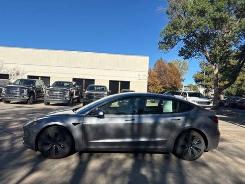 Used 2025 Tesla Model 3 Long Range RWD image 3