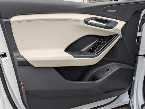 Used 2025 Audi Q6 e-tron Premium Plus w/ Premium Plus image 16