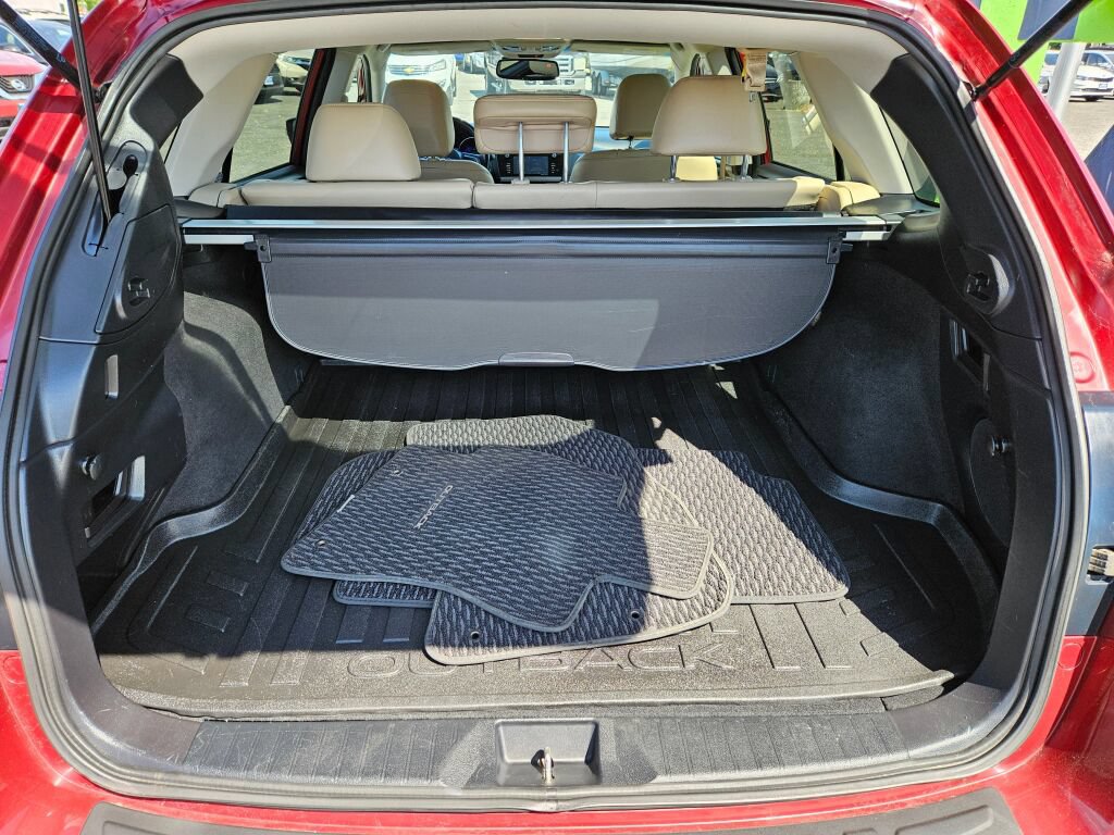 Used 2017 Subaru Outback 2.5i Limited AWD/4WD image 11