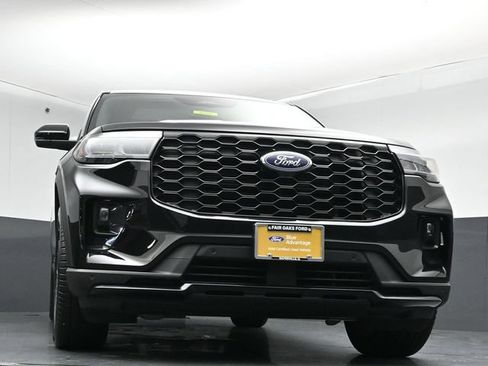 Certified 2025 Ford Explorer ST-Line w/ Premium Package AWD/4WD image 40