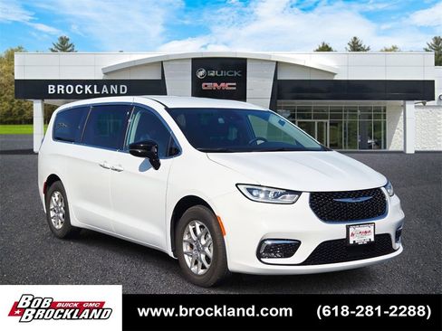 Used 2024 Chrysler Pacifica Touring-L image 1