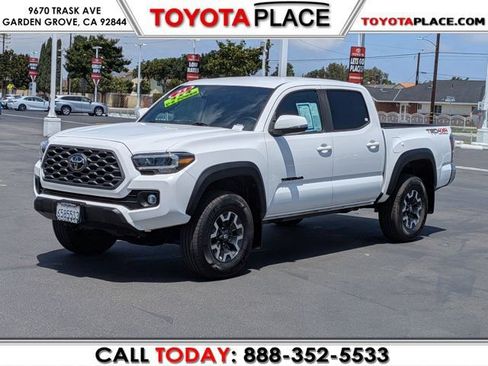 Used 2023 Toyota Tacoma TRD Off-Road w/ Black Out Package (TMS) AWD/4WD image 1