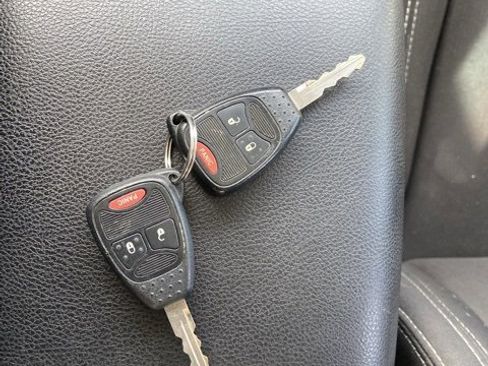 Used 2018 Jeep Wrangler Rubicon w/ Power Convenience Group image 21