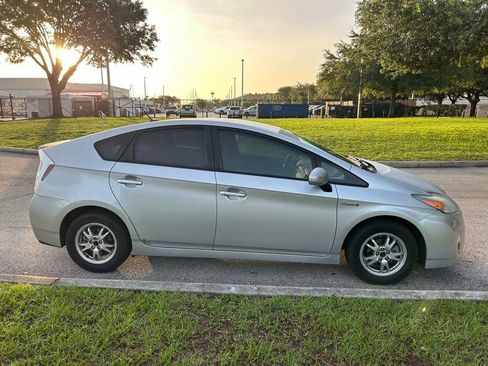 Used 2011 Toyota Prius Two FWD image 7