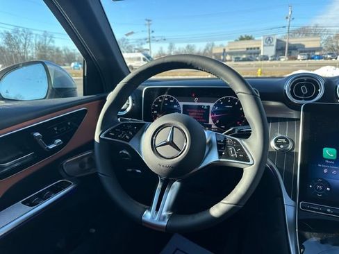 Used 2026 Mercedes-Benz GLC 300 4MATIC image 32