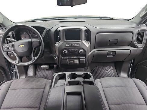 Used 2025 Chevrolet Silverado 1500 Custom image 9