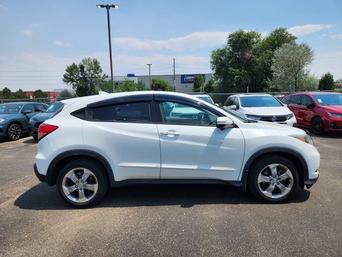 Used 2017 Honda HR-V EX image 4