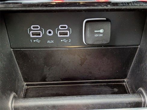 Used 2024 Jeep Grand Cherokee Limited image 25