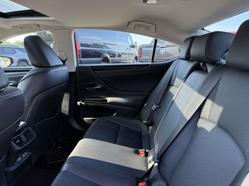 Used 2022 Lexus ES 350 w/ Premium Package image 15