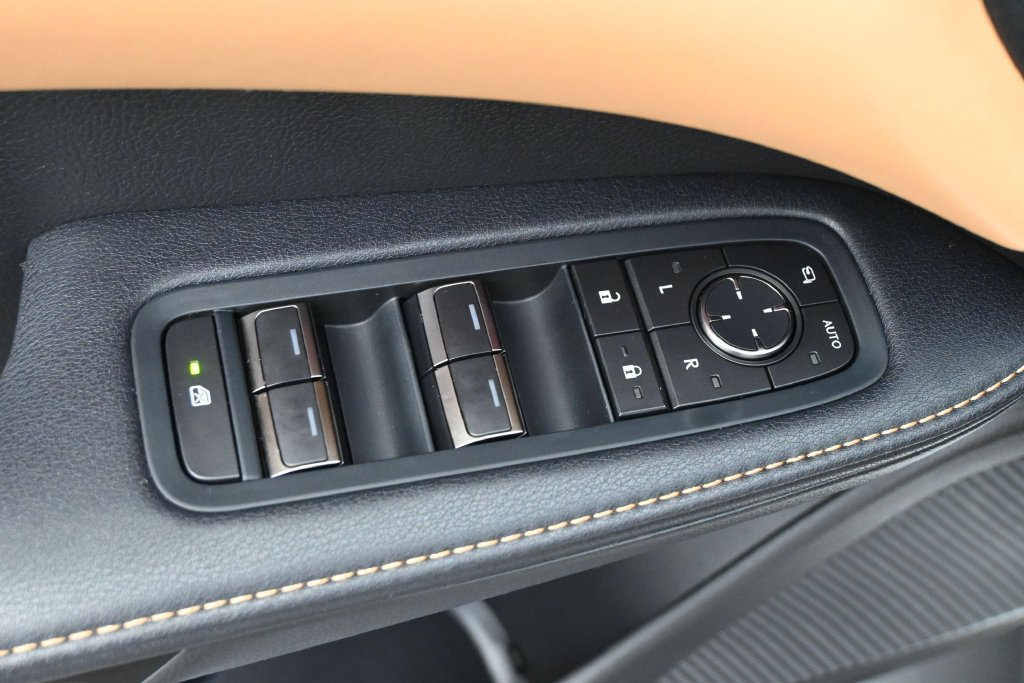 Used 2024 Lexus RX 350 Premium Plus w/ Convenience Package FWD image 4