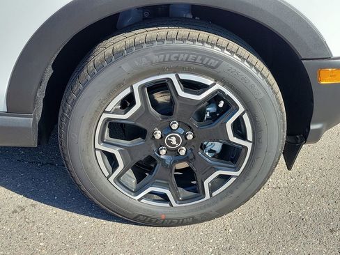 New 2025 Ford Bronco Sport Outer Banks w/ Outer Banks Tech Package+ AWD/4WD image 7