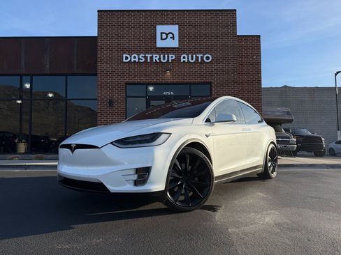 Used 2018 Tesla Model X 100D image 1