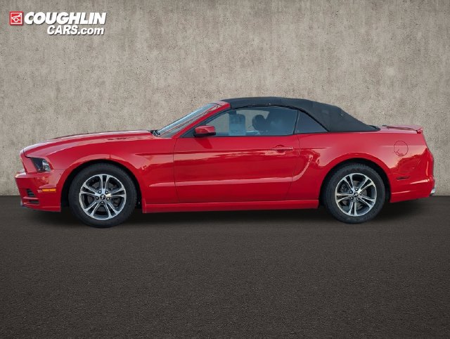 Used 2014 Ford Mustang Premium w/ Equipment Group 201A RWD image 4