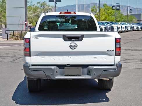 Used 2024 Nissan Frontier S w/ Technology Package AWD/4WD image 9