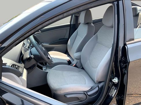 Used 2016 Hyundai Accent SE w/ Option Group 02 FWD image 7