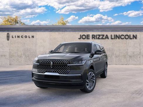New 2025 Lincoln Navigator L Reserve AWD/4WD image 2