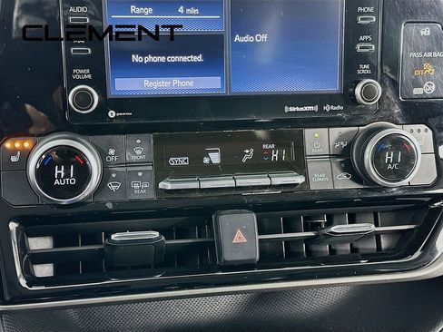 Used 2022 Toyota Highlander XLE image 22