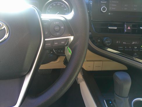 Used 2023 Toyota Camry LE image 21