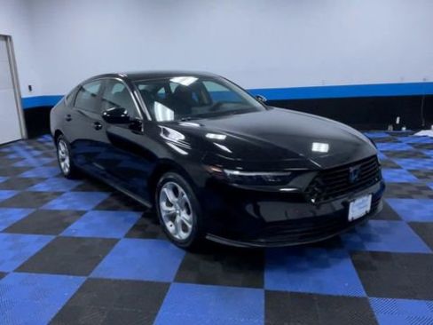 Certified 2023 Honda Accord LX image 2