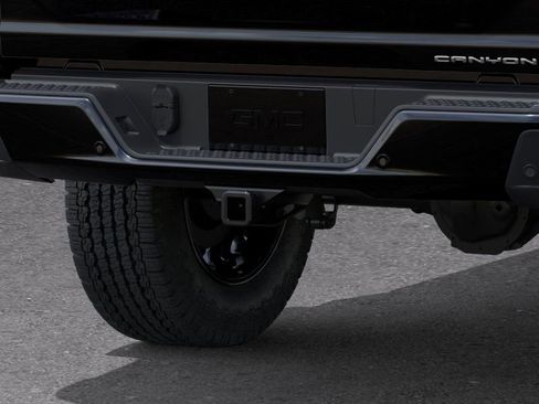 New 2026 GMC Canyon Denali image 14