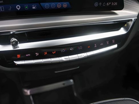 Certified 2025 Cadillac Lyriq Luxury w/ LPO, Floor Liner Package AWD/4WD image 19