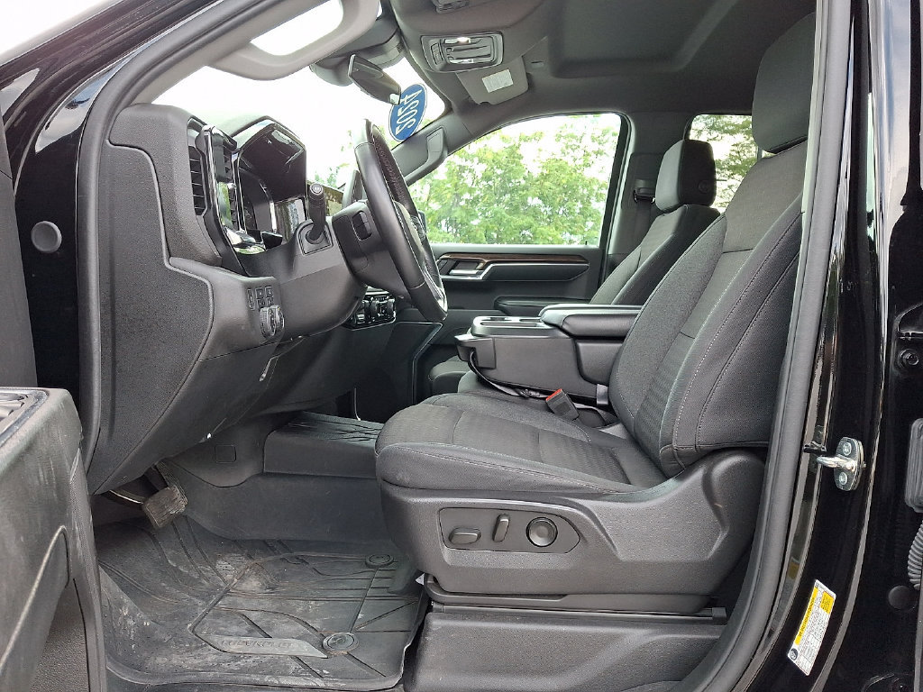 Used 2024 Chevrolet Silverado 1500 RST w/ Redline Edition AWD/4WD image 15