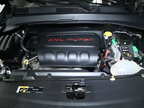 Used 2018 Jeep Compass Limited w/ Safe & Security Group AWD/4WD image 32