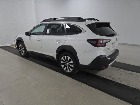 Used 2023 Subaru Outback Limited image 5