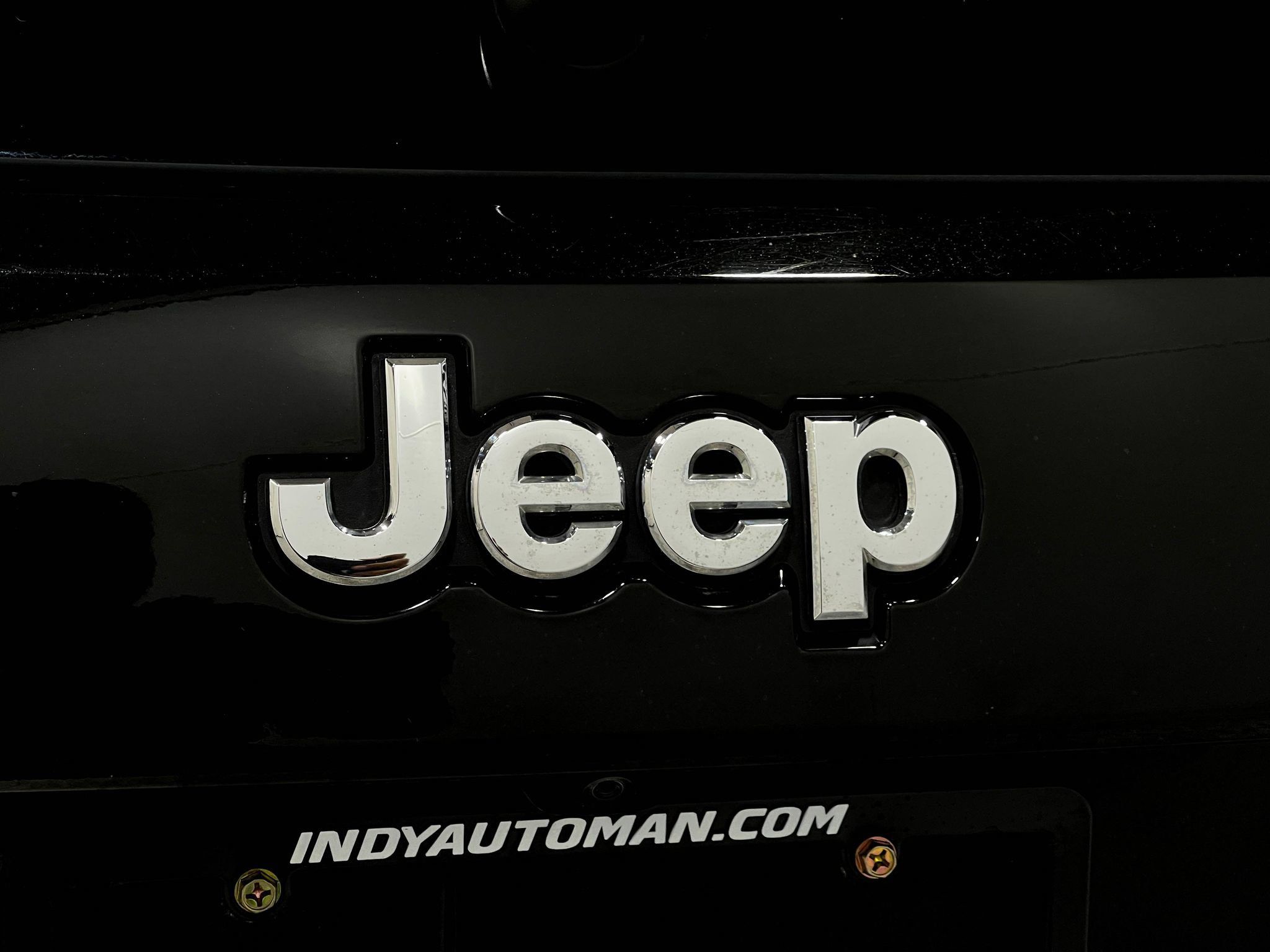 Used 2017 Jeep Grand Cherokee Overland w/ Jeep Active Safety Group AWD/4WD image 37