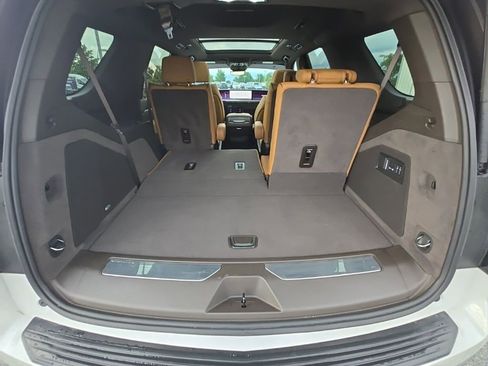 Certified 2025 Cadillac Escalade Premium Luxury w/ Touring Package AWD/4WD image 14