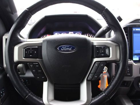 Used 2022 Ford F250 Lariat image 28