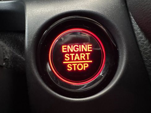 Used 2025 Honda HR-V LX image 21