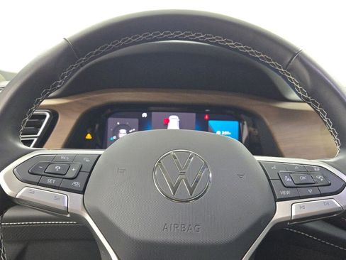 Used 2024 Volkswagen Atlas SE image 34