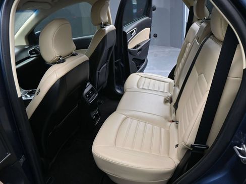 Used 2019 Ford Edge SEL w/ Equipment Group 201A FWD image 21