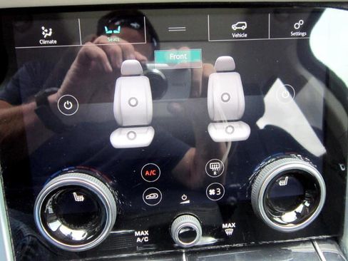 Used 2019 Land Rover Range Rover Supercharged image 20