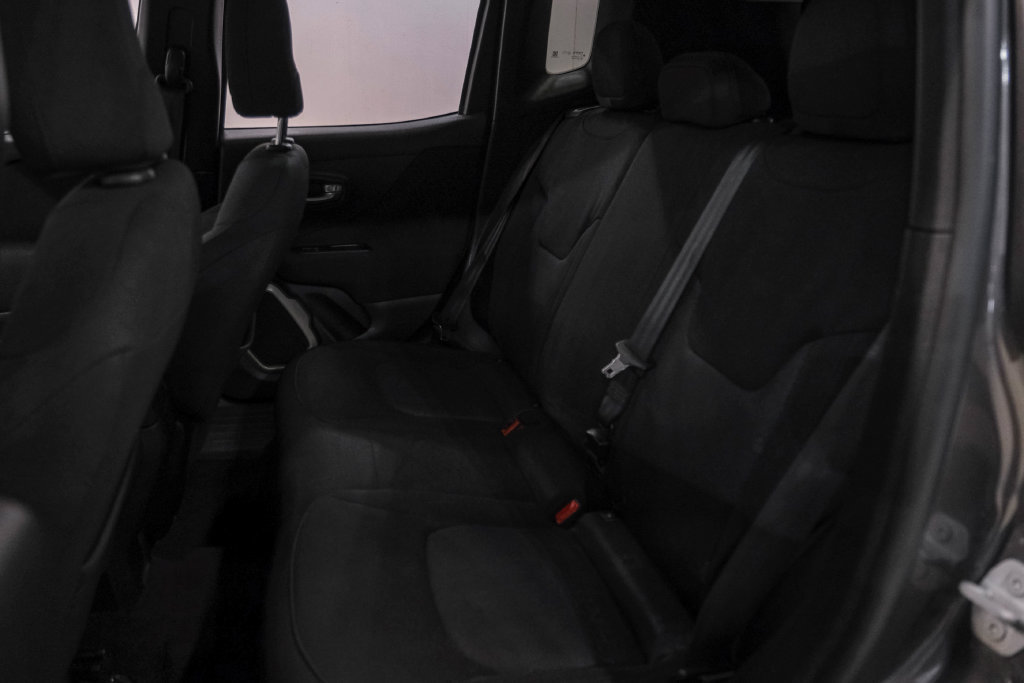 Used 2017 Jeep Renegade Latitude w/ Cold Weather Group AWD/4WD image 37