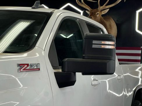 Used 2023 Chevrolet Silverado 2500 LT w/ Convenience Package image 8