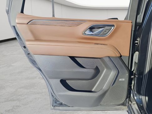 Used 2024 Chevrolet Tahoe High Country image 16