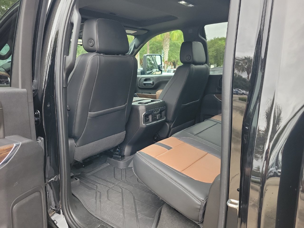 Certified 2022 Chevrolet Silverado 2500 High Country AWD/4WD image 9