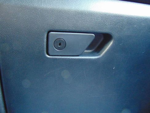 Used 2021 Ford Explorer Limited image 24