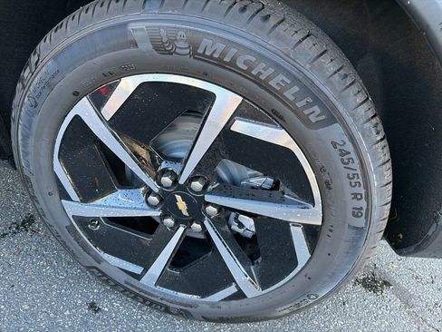 New 2026 Chevrolet Equinox EV LT image 39