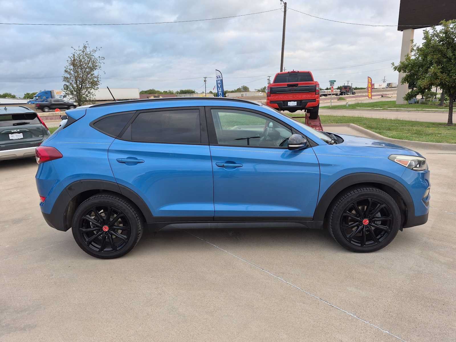 Used 2017 Hyundai Tucson Night AWD/4WD image 15