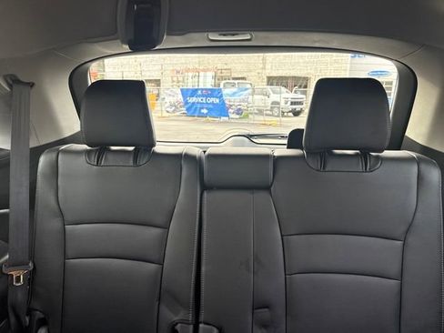 Certified 2022 Honda Pilot Special Edition image 44